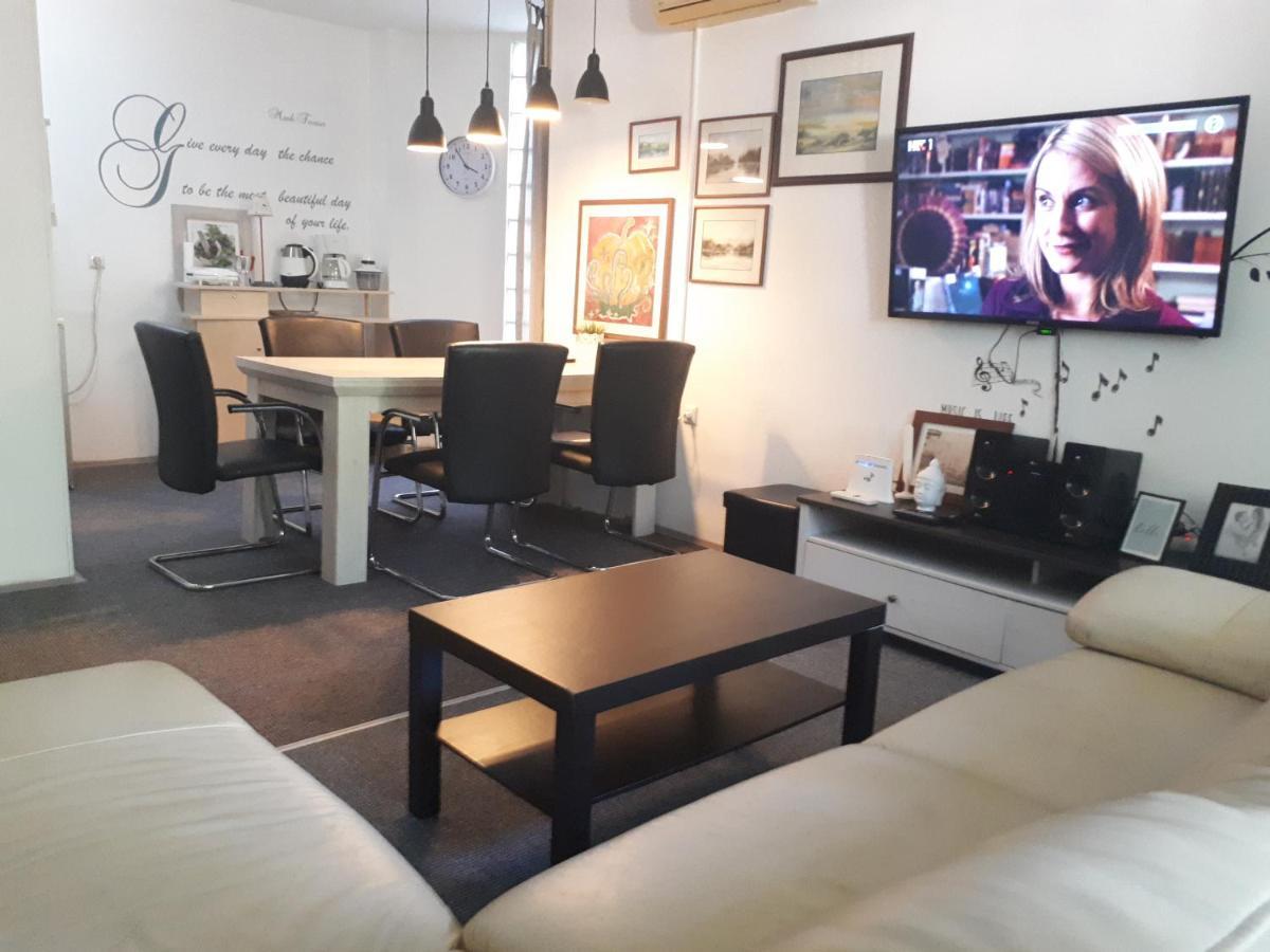 Apartment Iggory พูลา ภายนอก รูปภาพ